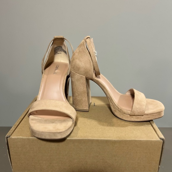 Torrid Platform Block Heeled Sandal 6.5WW - Picture 3 of 14